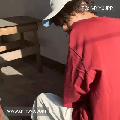 强燕颖